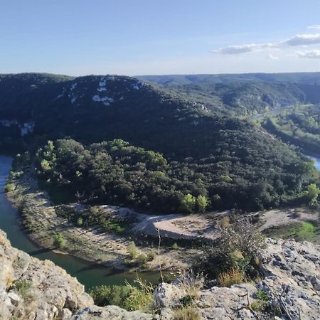 Proche Uzes Petit Gite Avec Grande Cuisine D'Ete Et Piscine Saint-Siffret Kültér fotó
